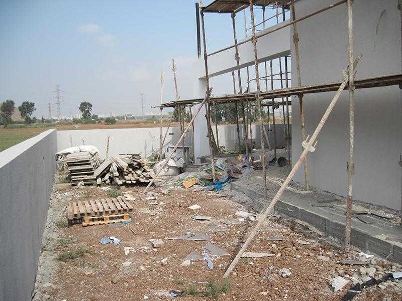 הכנה לעיצוב גינת חצר במרכז הארץ